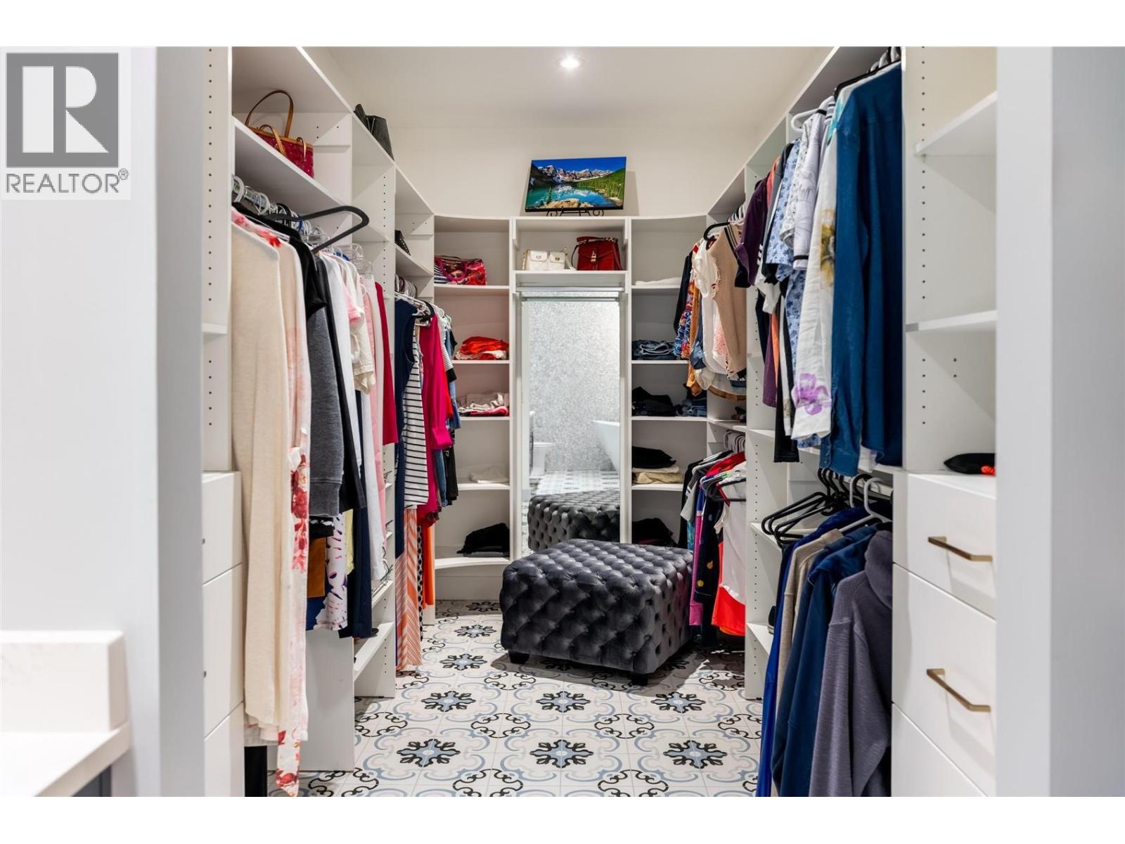 16266 Commonage Road, Lake Country