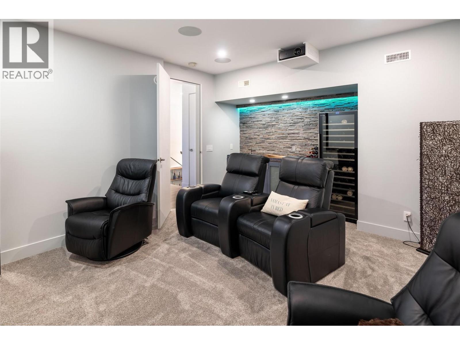 16266 Commonage Road, Lake Country