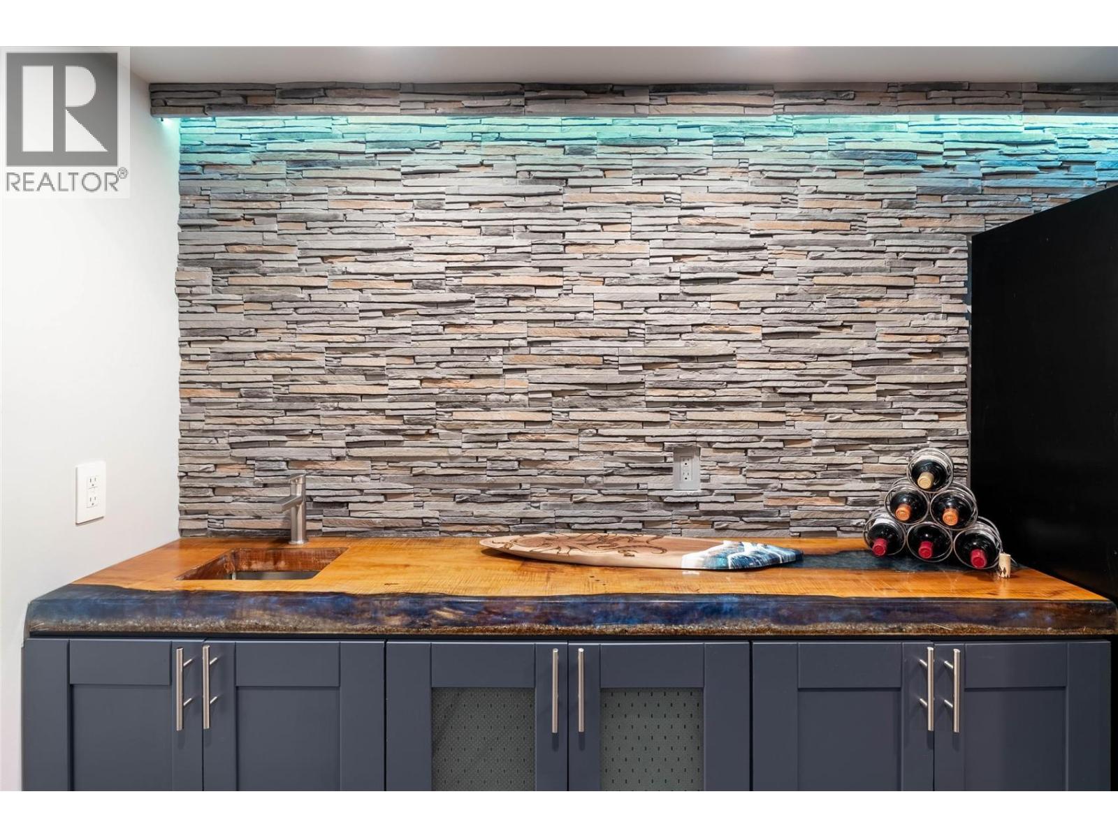 16266 Commonage Road, Lake Country