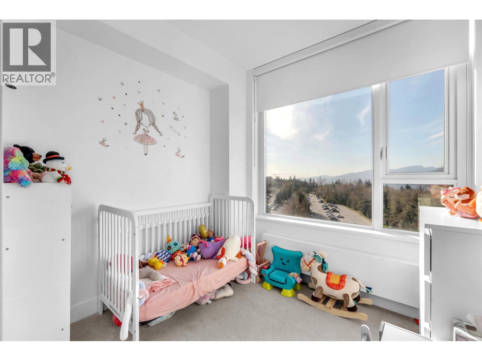 604 8750 UNIVERSITY CRESCENT, Burnaby