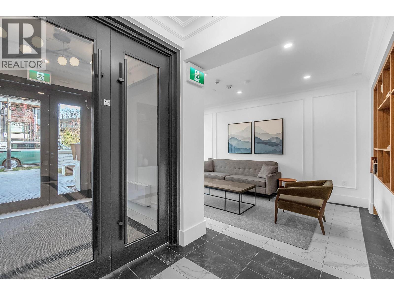 604 8750 UNIVERSITY CRESCENT, Burnaby