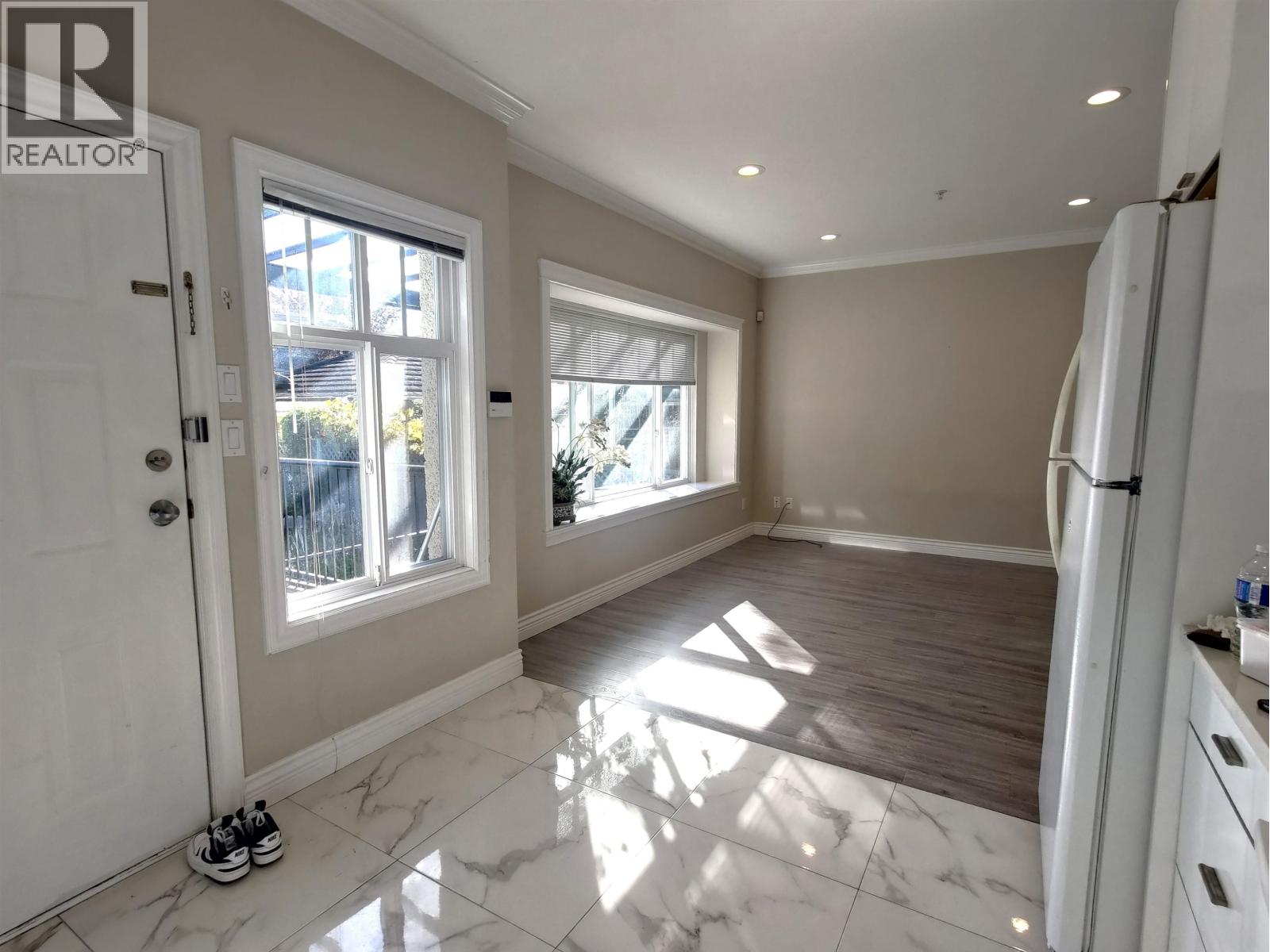 MF 8006 CARTIER STREET