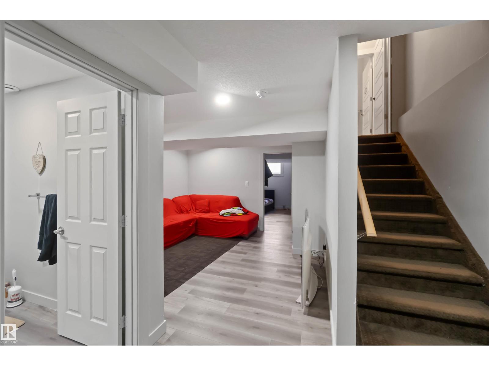 2725 ORCHARDS RD SW, Edmonton