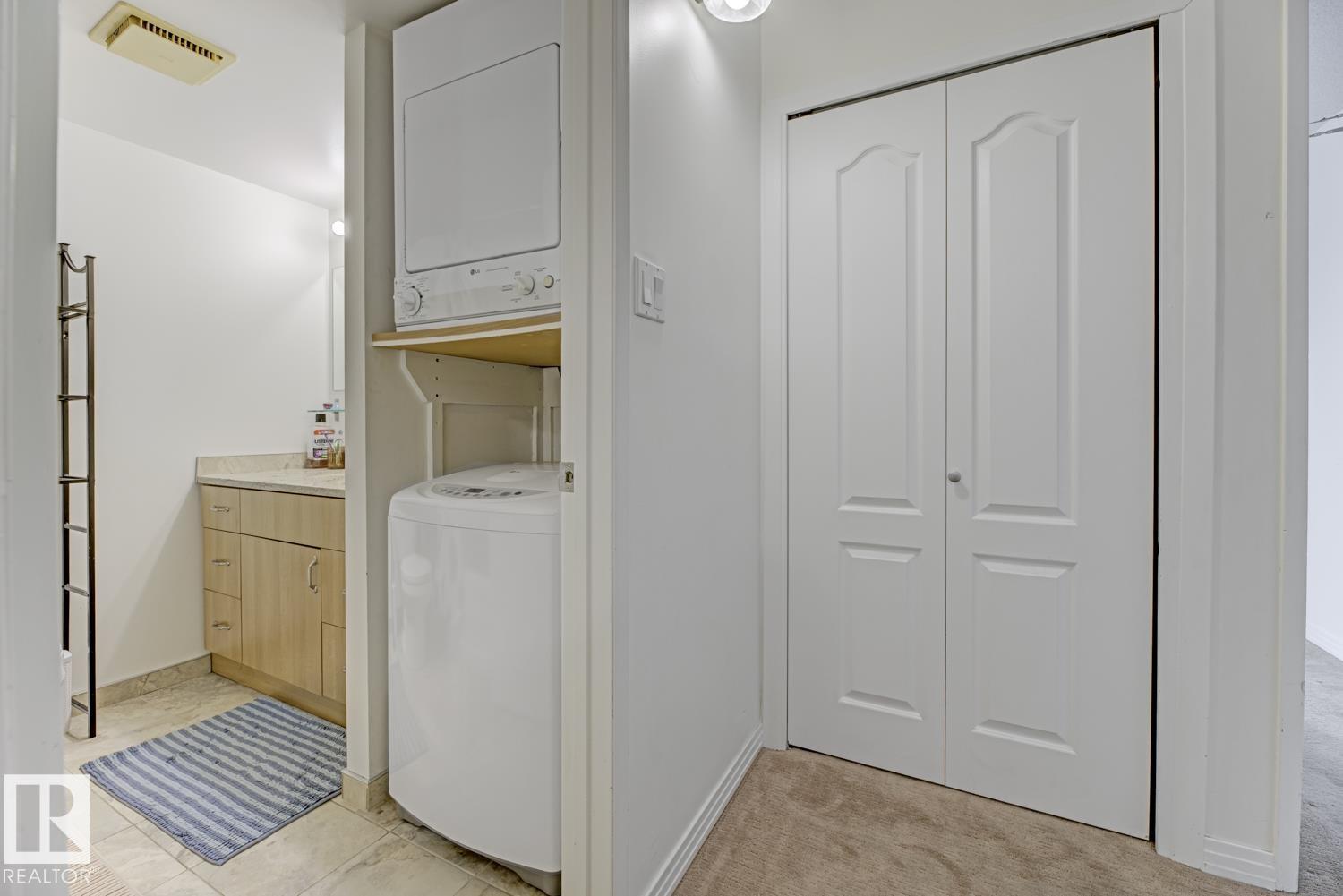 #404 11026 106 ST NW, Edmonton