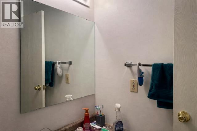 #1-8 3105 51 AVENUE - 20