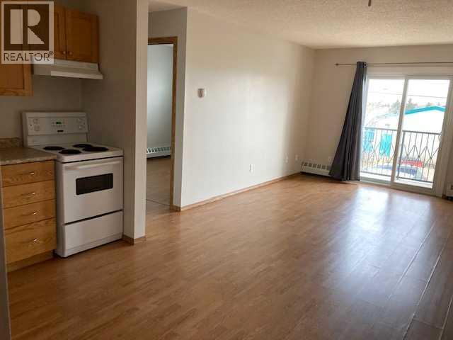 #1-8 3105 51 AVENUE - 31