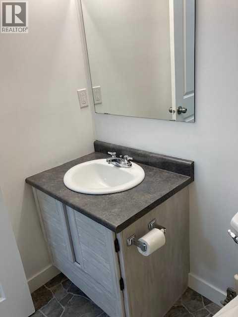 #1-8 3105 51 AVENUE - 9