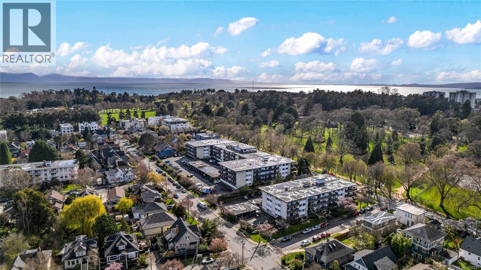 #409 909 PENDERGAST ST - 24