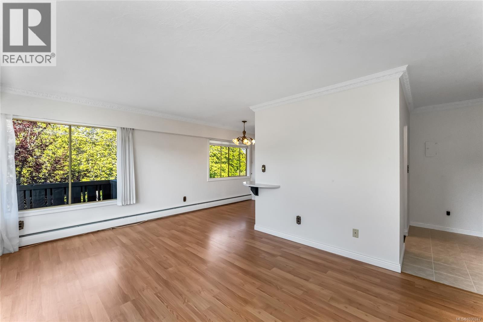 #409 909 PENDERGAST ST - 5