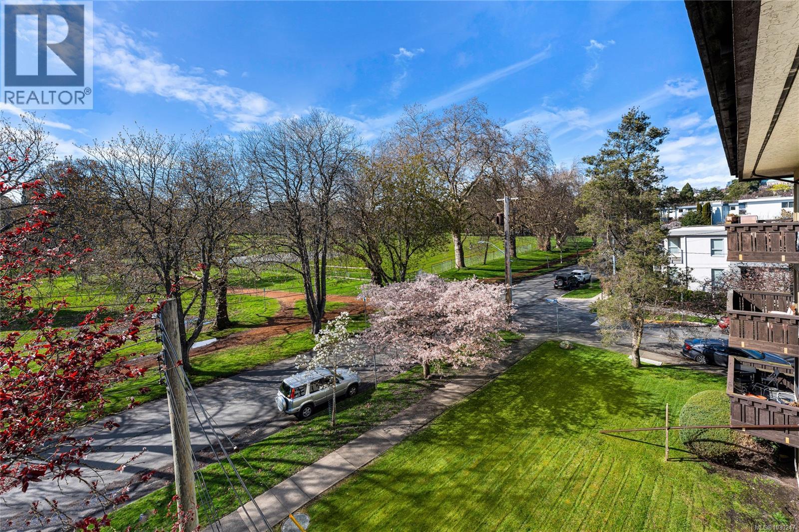 #409 909 PENDERGAST ST - 1