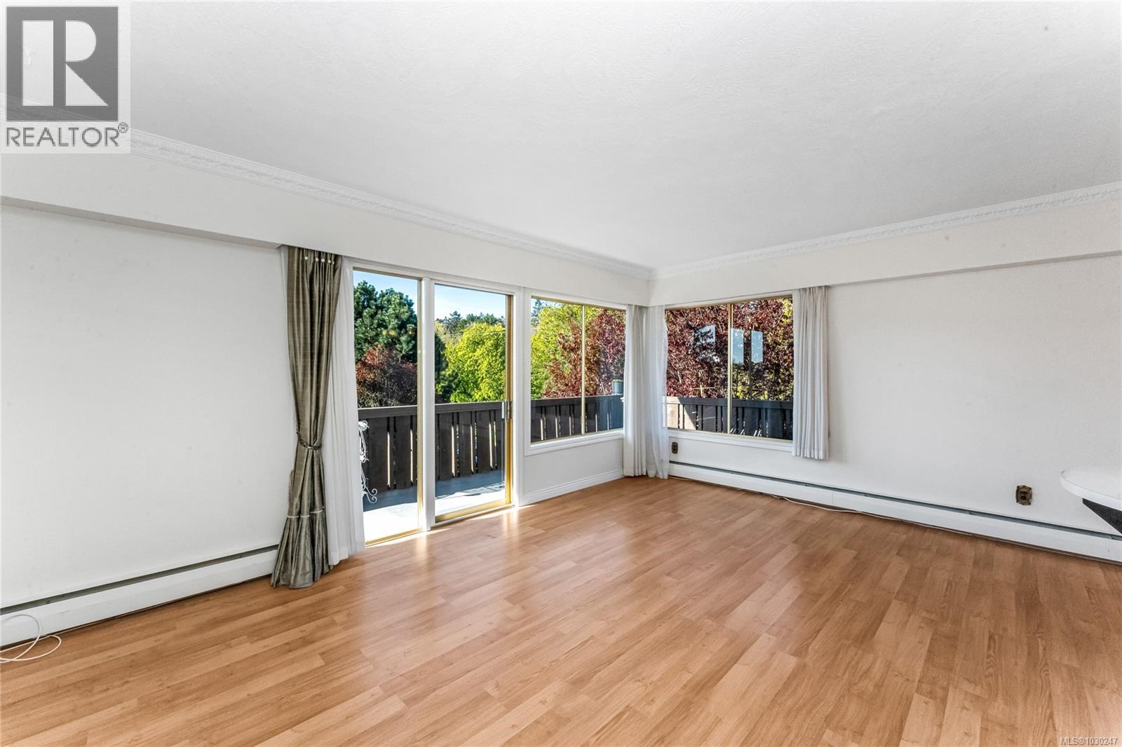 #409 909 PENDERGAST ST - 10