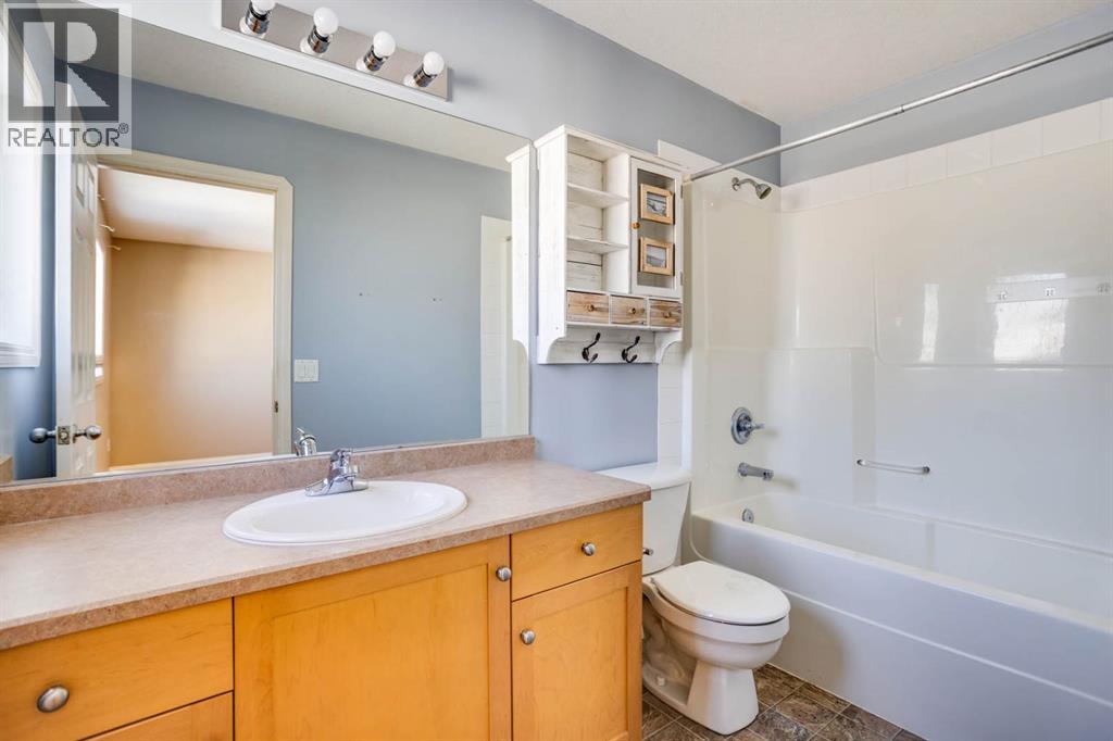 102 Lanauze Street, Fort McMurray