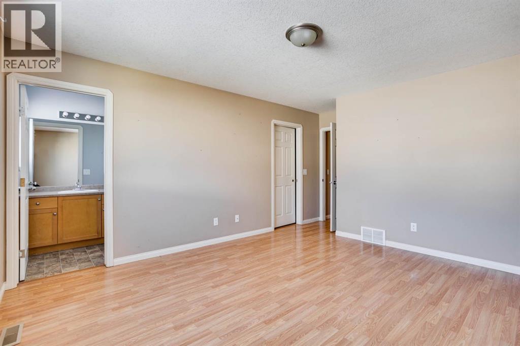 102 Lanauze Street, Fort McMurray