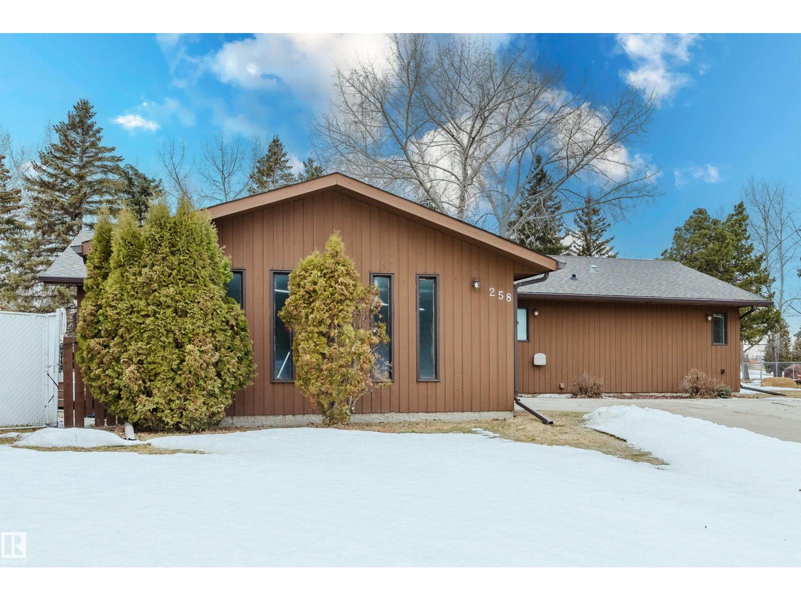 258 GREENOCH CR NW, Edmonton