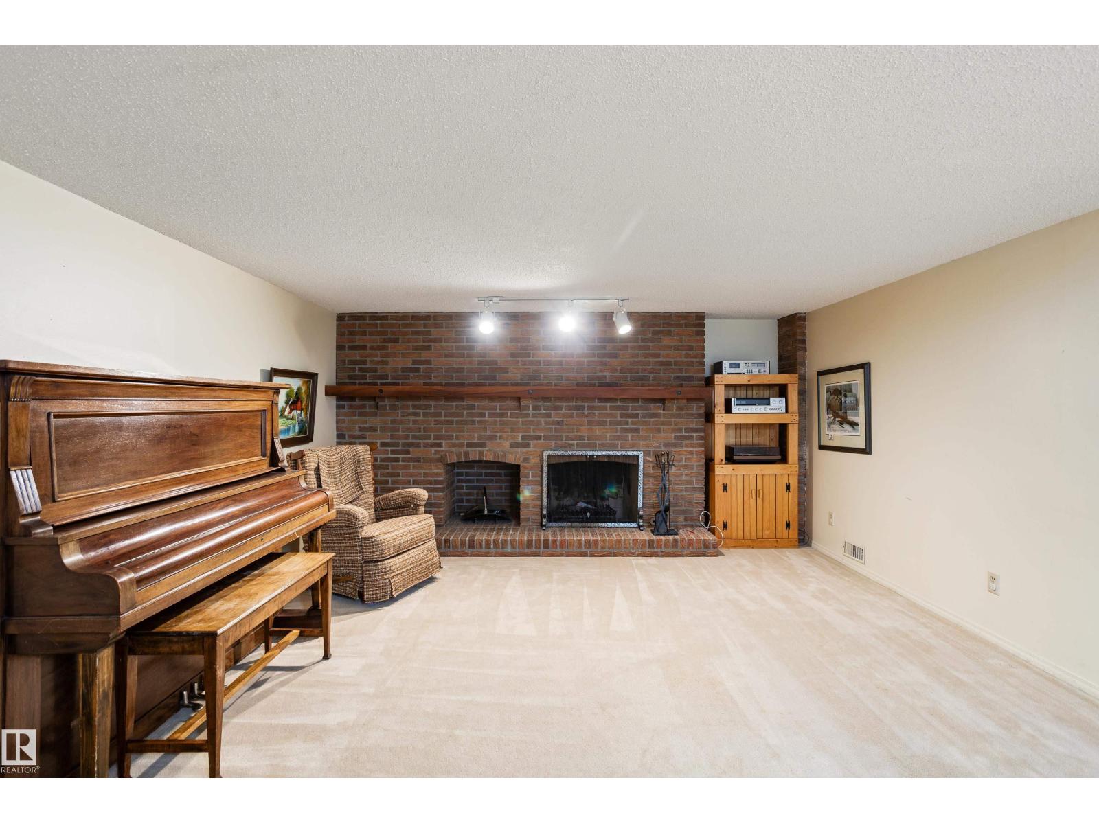 258 GREENOCH CR NW, Edmonton