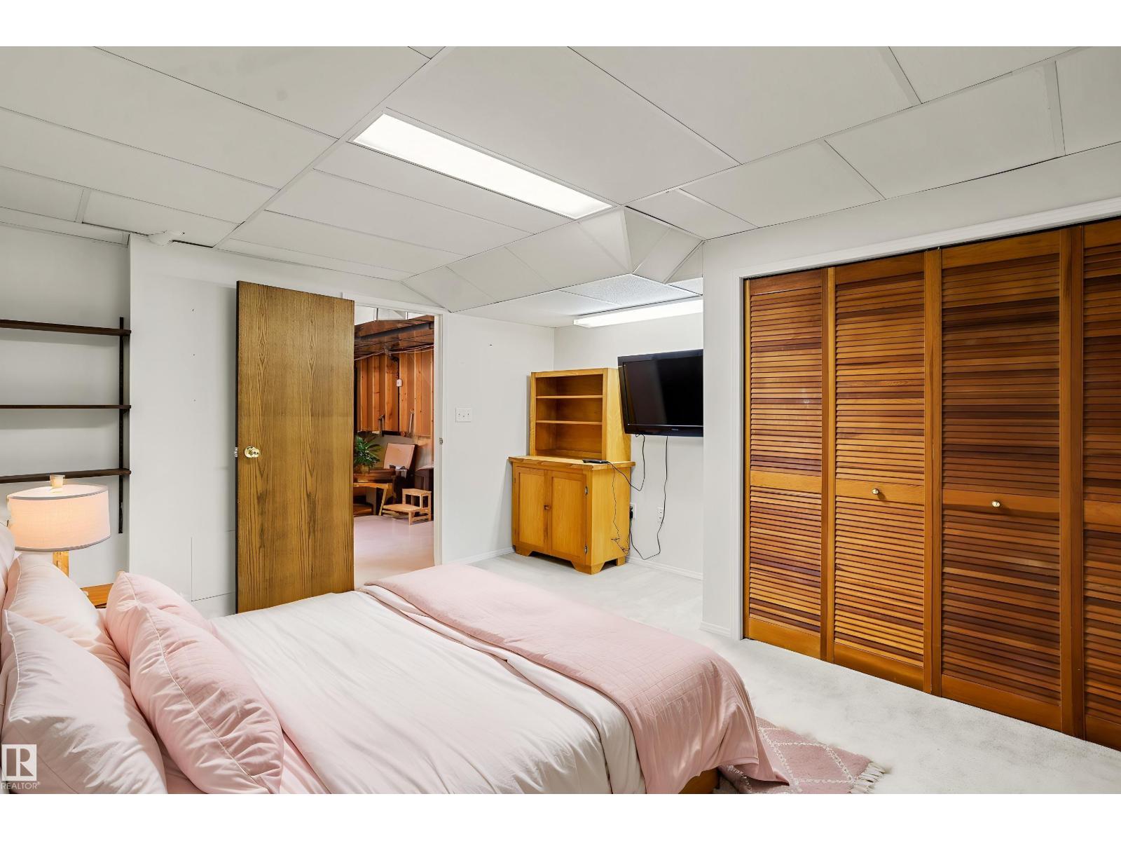 258 GREENOCH CR NW, Edmonton