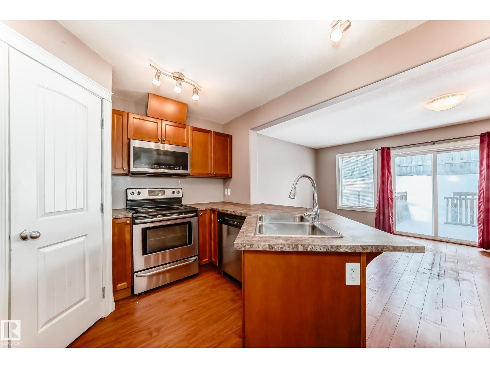 15152 33 ST NW, Edmonton