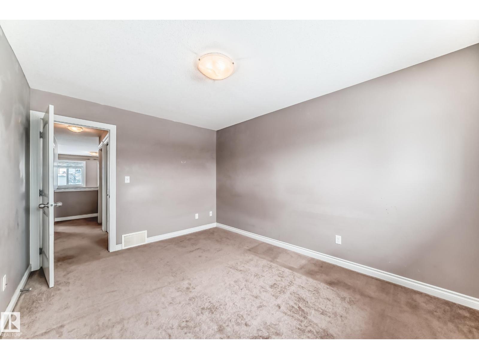 15152 33 ST NW, Edmonton