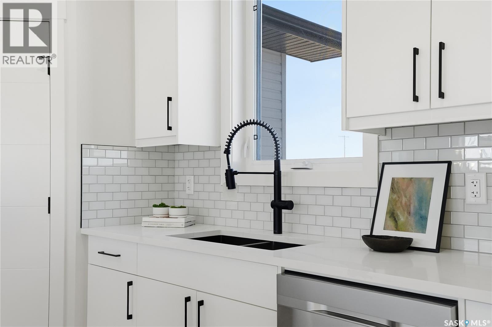 818 BALLESTEROS CRESCENT - 10