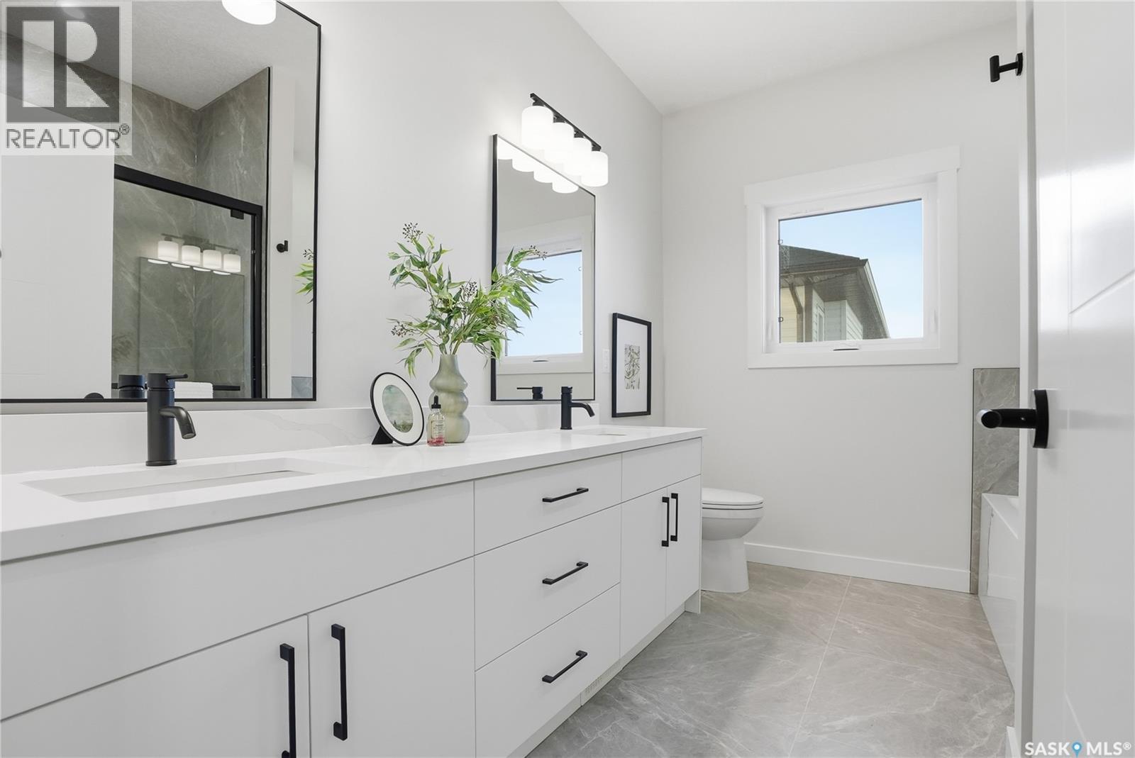 818 BALLESTEROS CRESCENT - 25