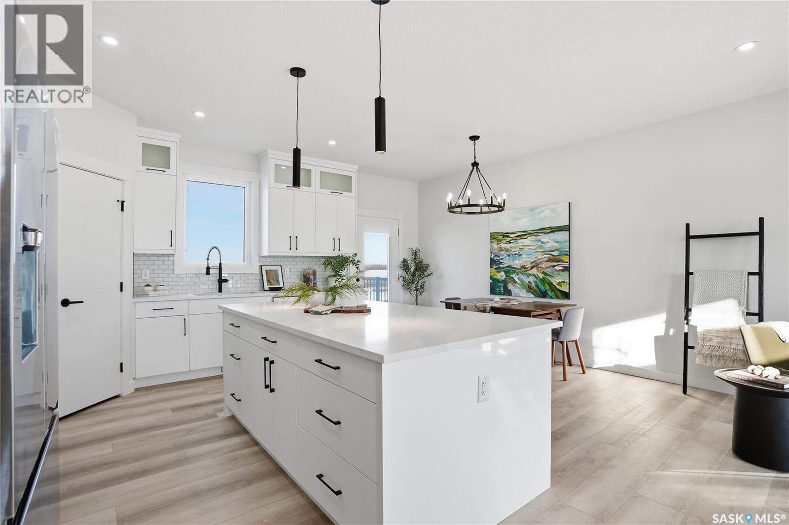 818 BALLESTEROS CRESCENT - 4