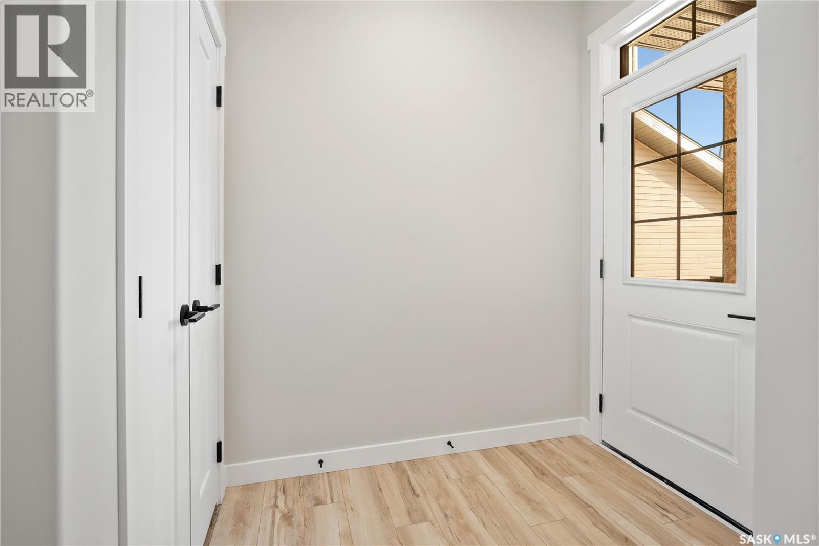 407 FORTOSKY MANOR - Image 3