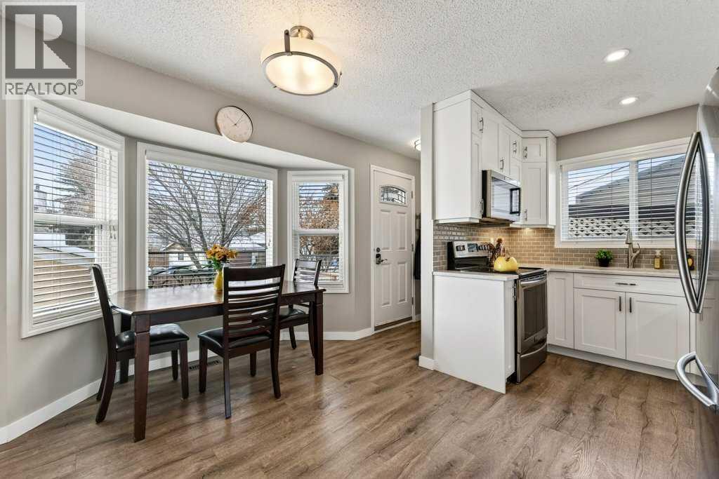 Single Family House Bi-level for Sale in  Templehill Drive NE Temple Calgary 