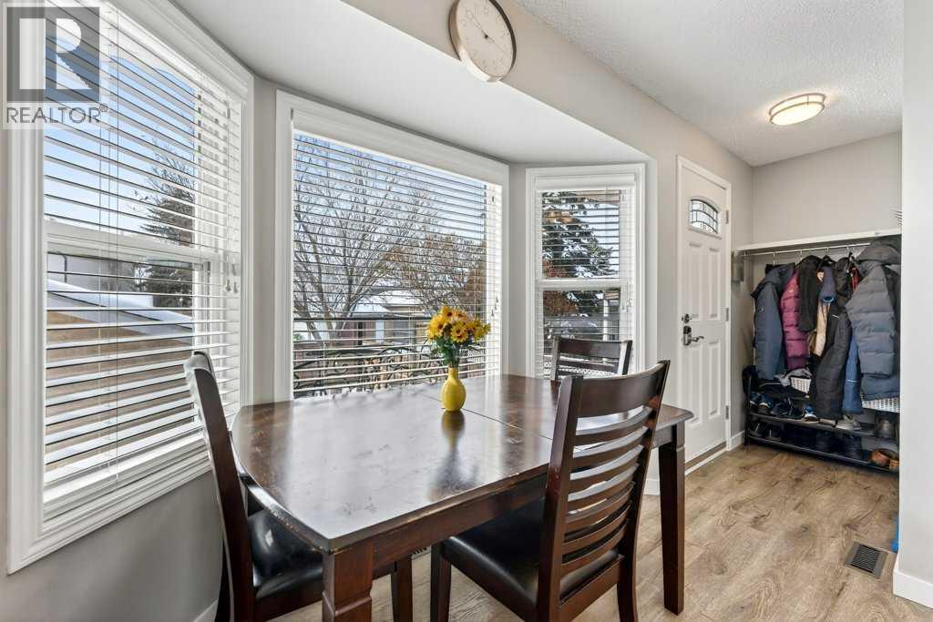 Single Family House Bi-level for Sale in  Templehill Drive NE Temple Calgary 