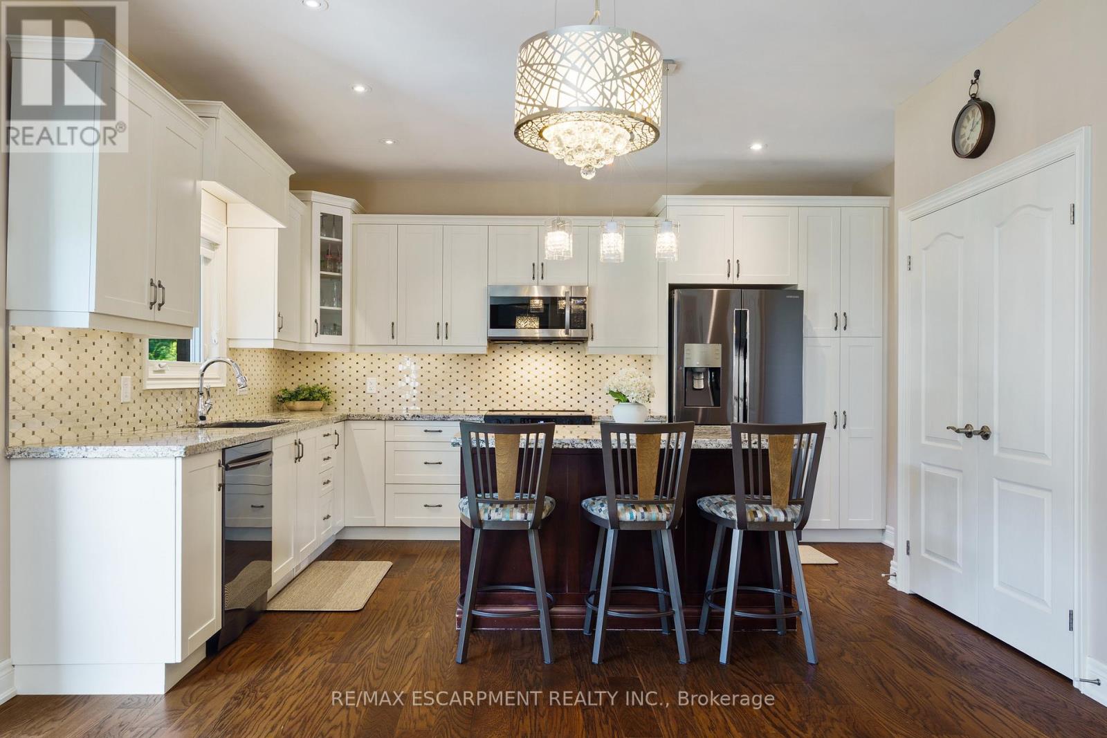 8952 BLACK FOREST CRESCENT - 8