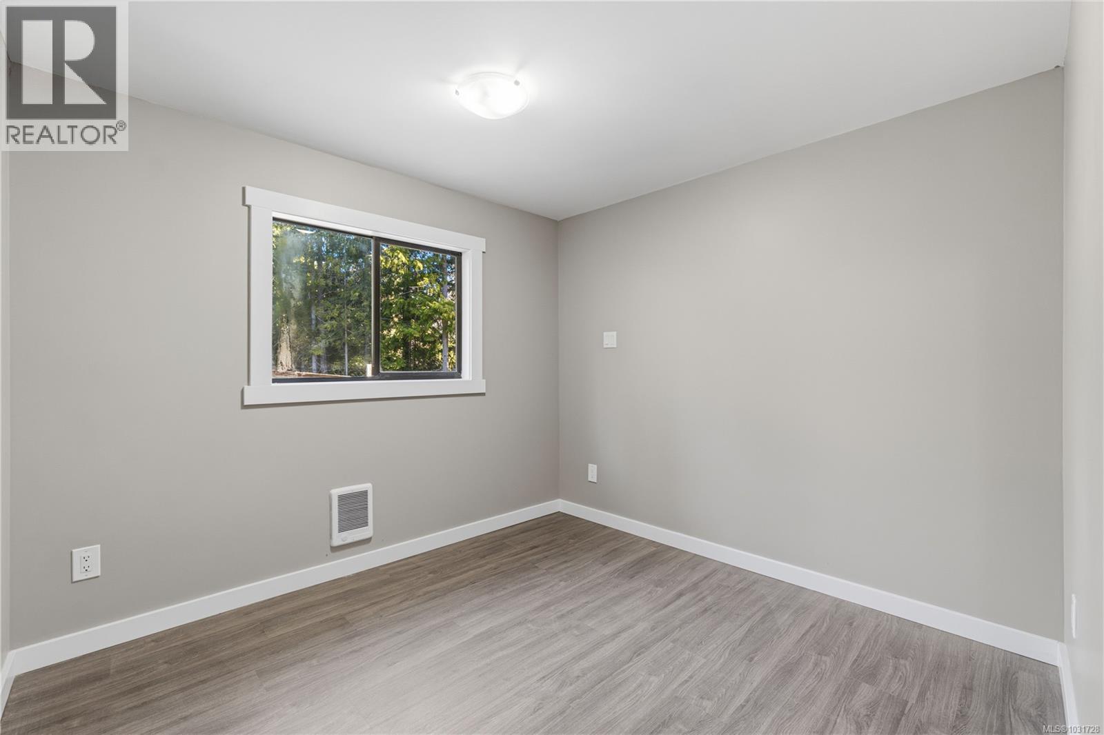 1007 FABRICK DR - 17