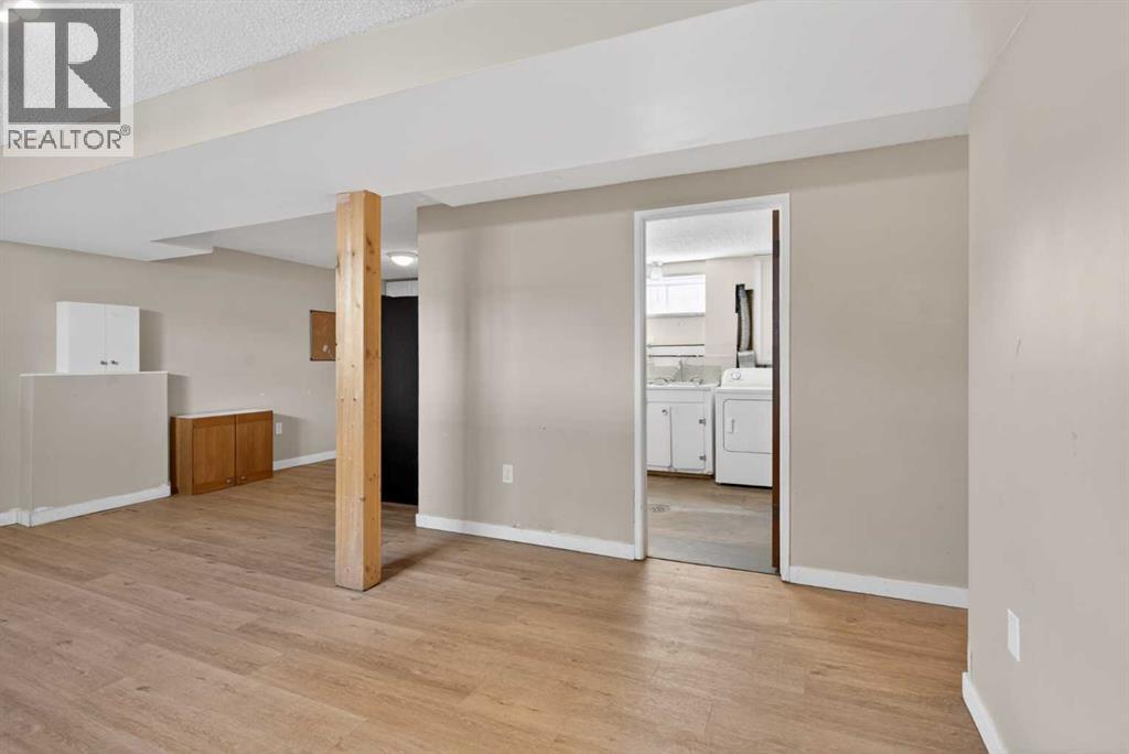 Single Family House Bungalow for Sale in  Dalhart Road NW Dalhousie Calgary 