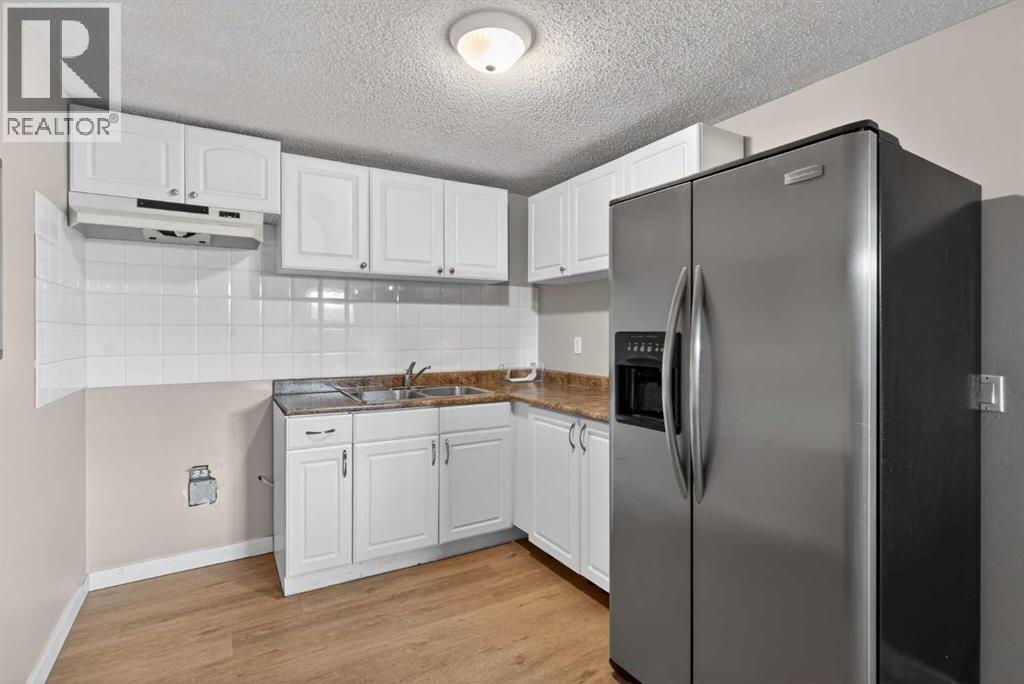 Single Family House Bungalow for Sale in  Dalhart Road NW Dalhousie Calgary 