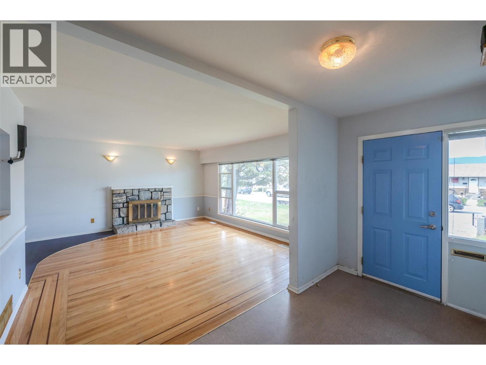  1348 Government Street, Penticton