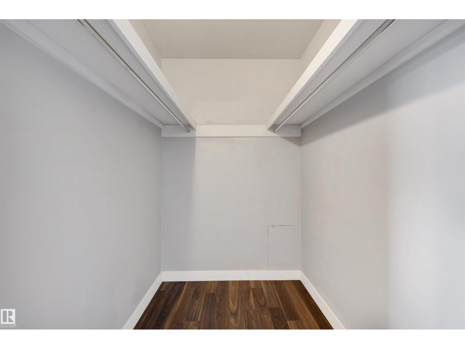 #32 10015 83 AV NW, Edmonton