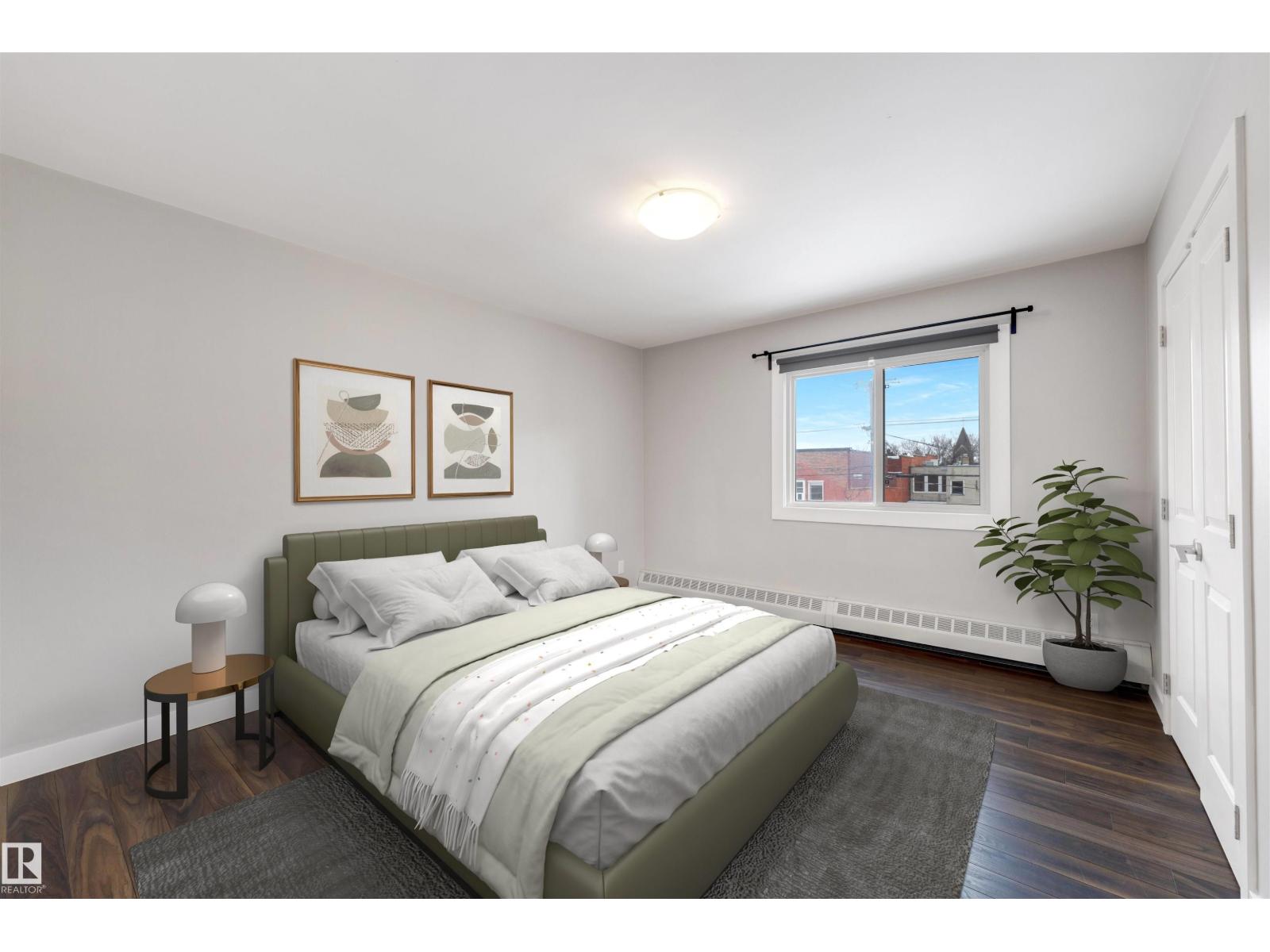 #32 10015 83 AV NW, Edmonton