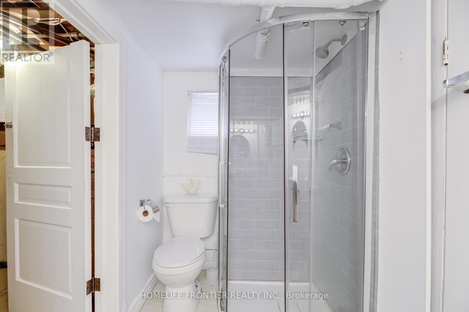 1105 GREENWOOD AVENUE - 38