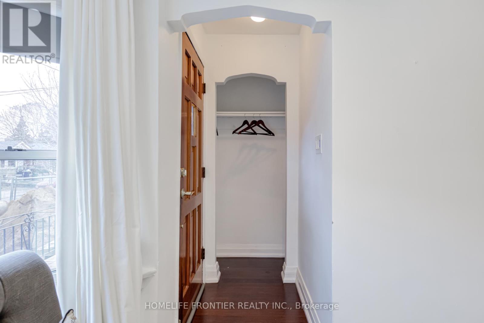 1105 GREENWOOD AVENUE - 4