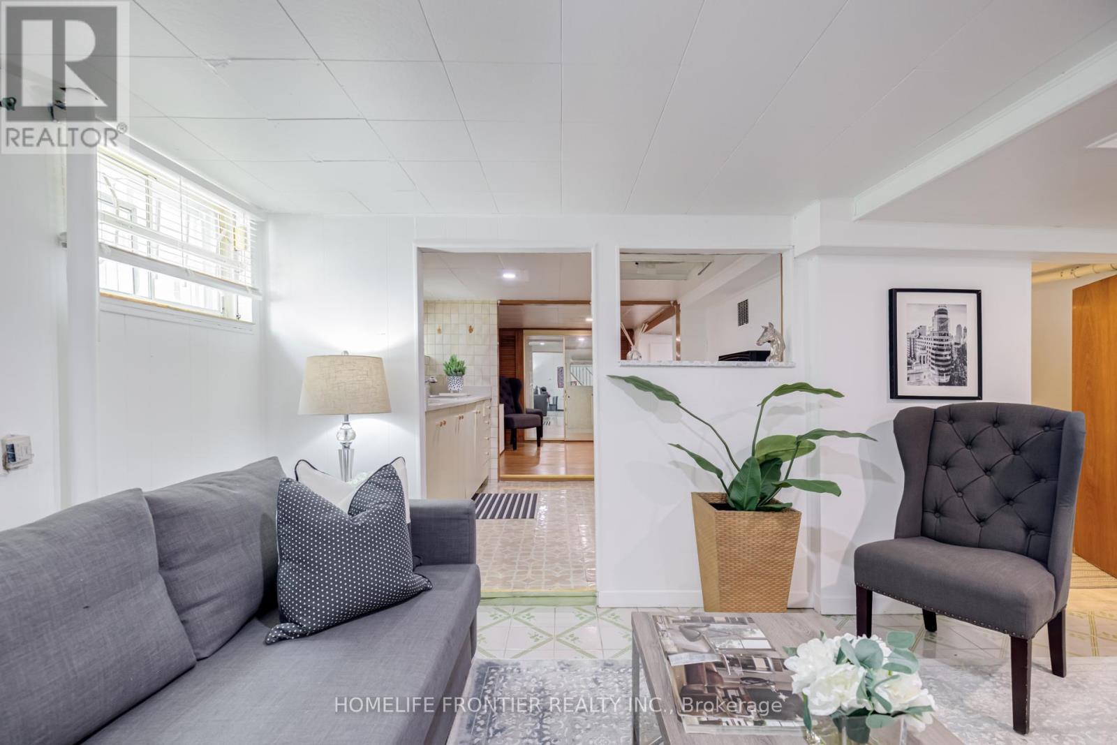1105 GREENWOOD AVENUE - 40