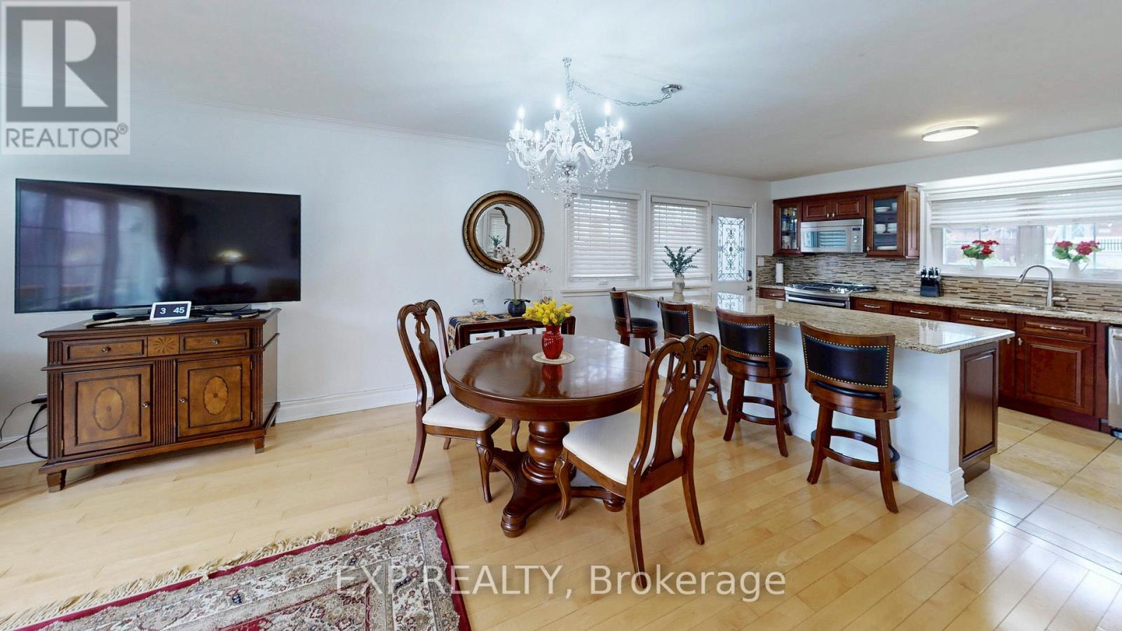 77 LETCHWORTH CRESCENT - 11