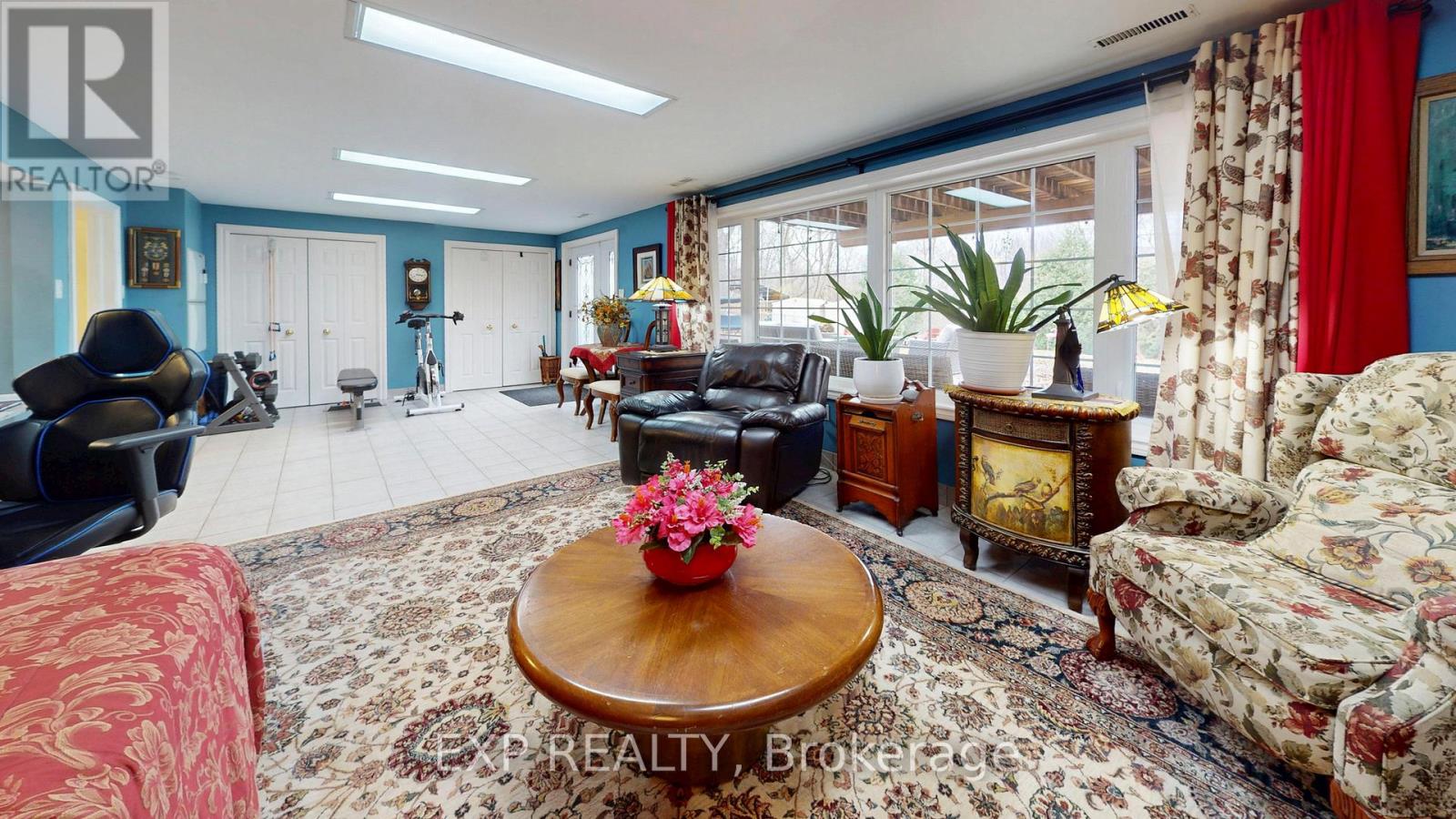 77 LETCHWORTH CRESCENT - 33