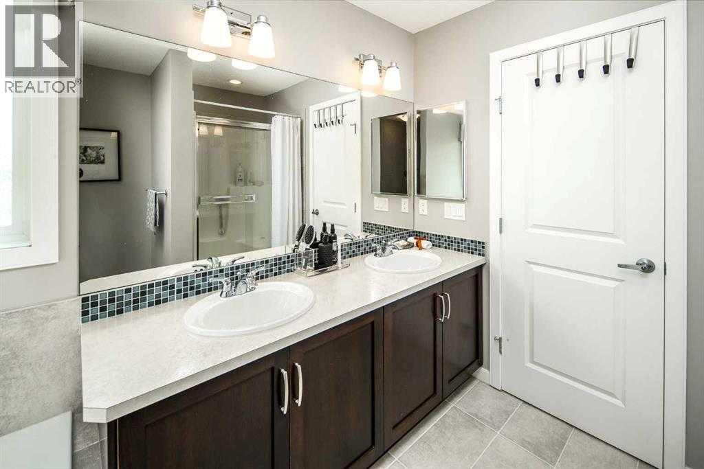 5 PANATELLA SQUARE NW - 27