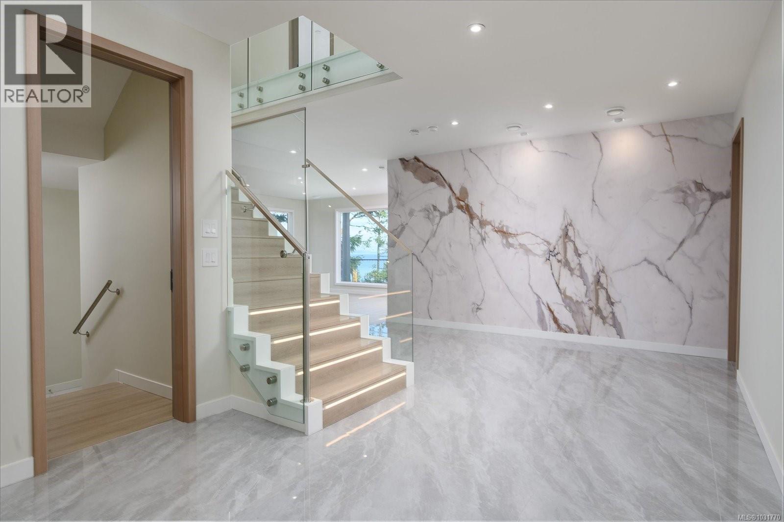 5055 BANNING CRT - 52