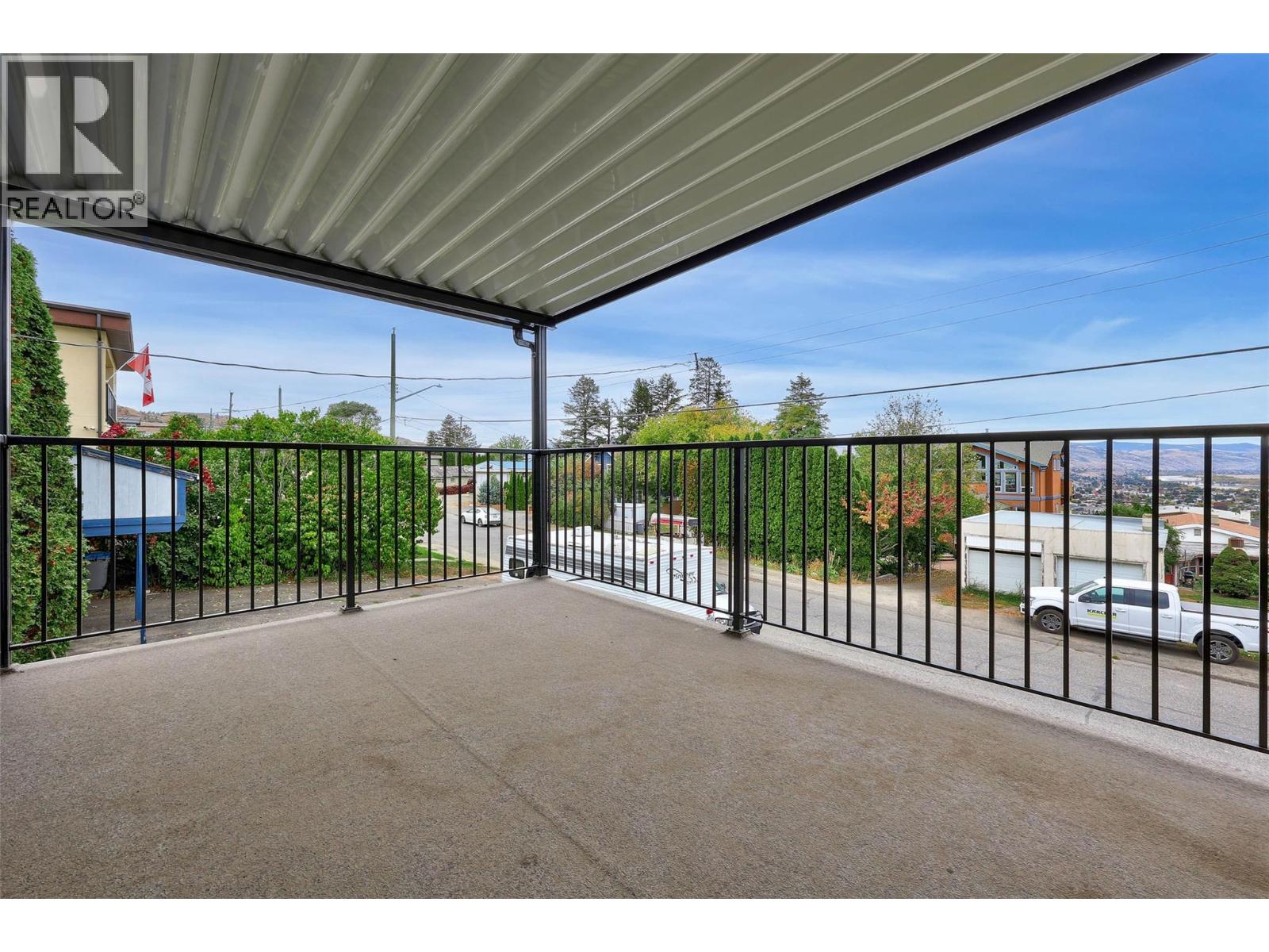 647 HEMLOCK STREET - 15