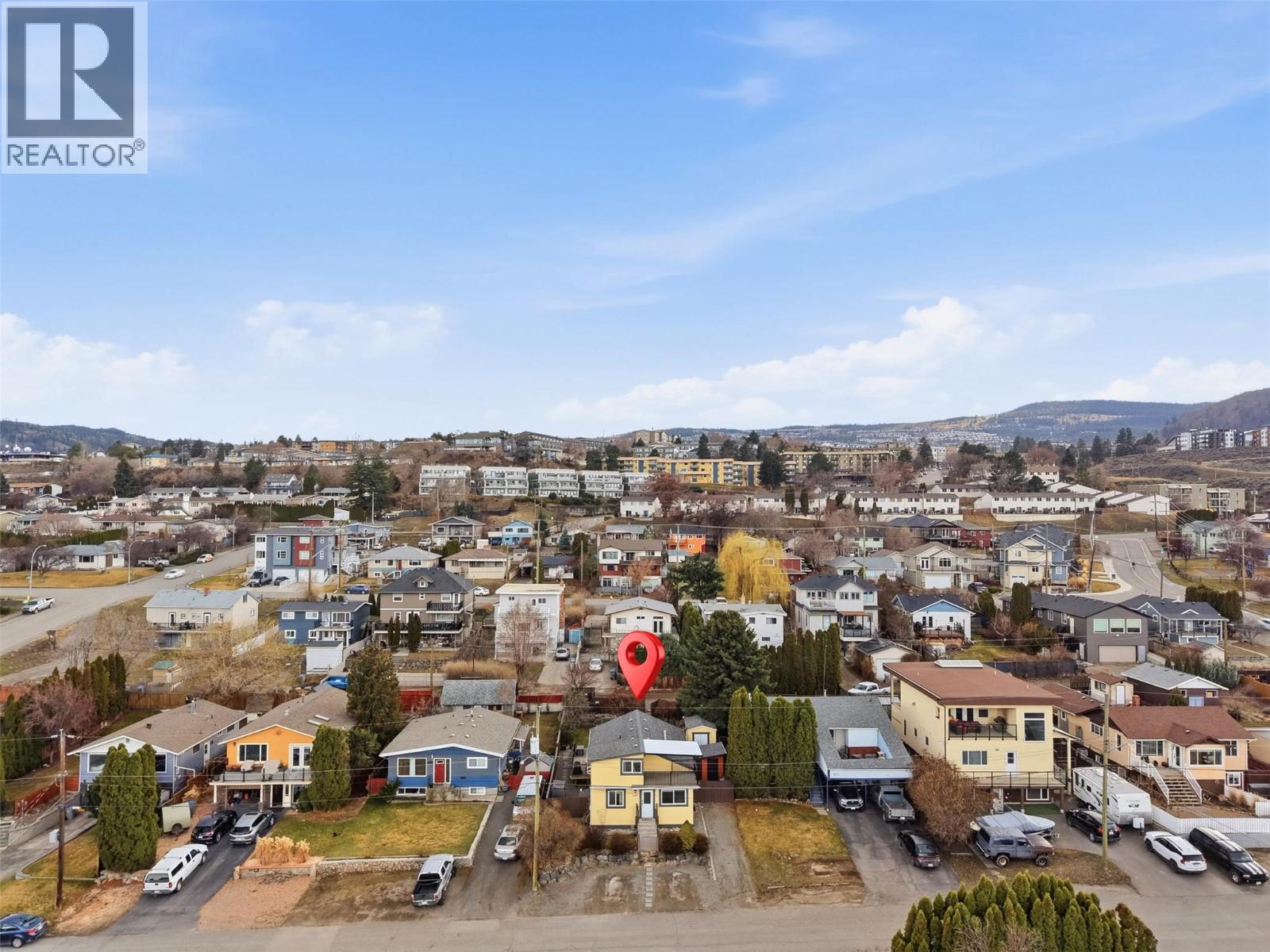 647 HEMLOCK STREET - 37