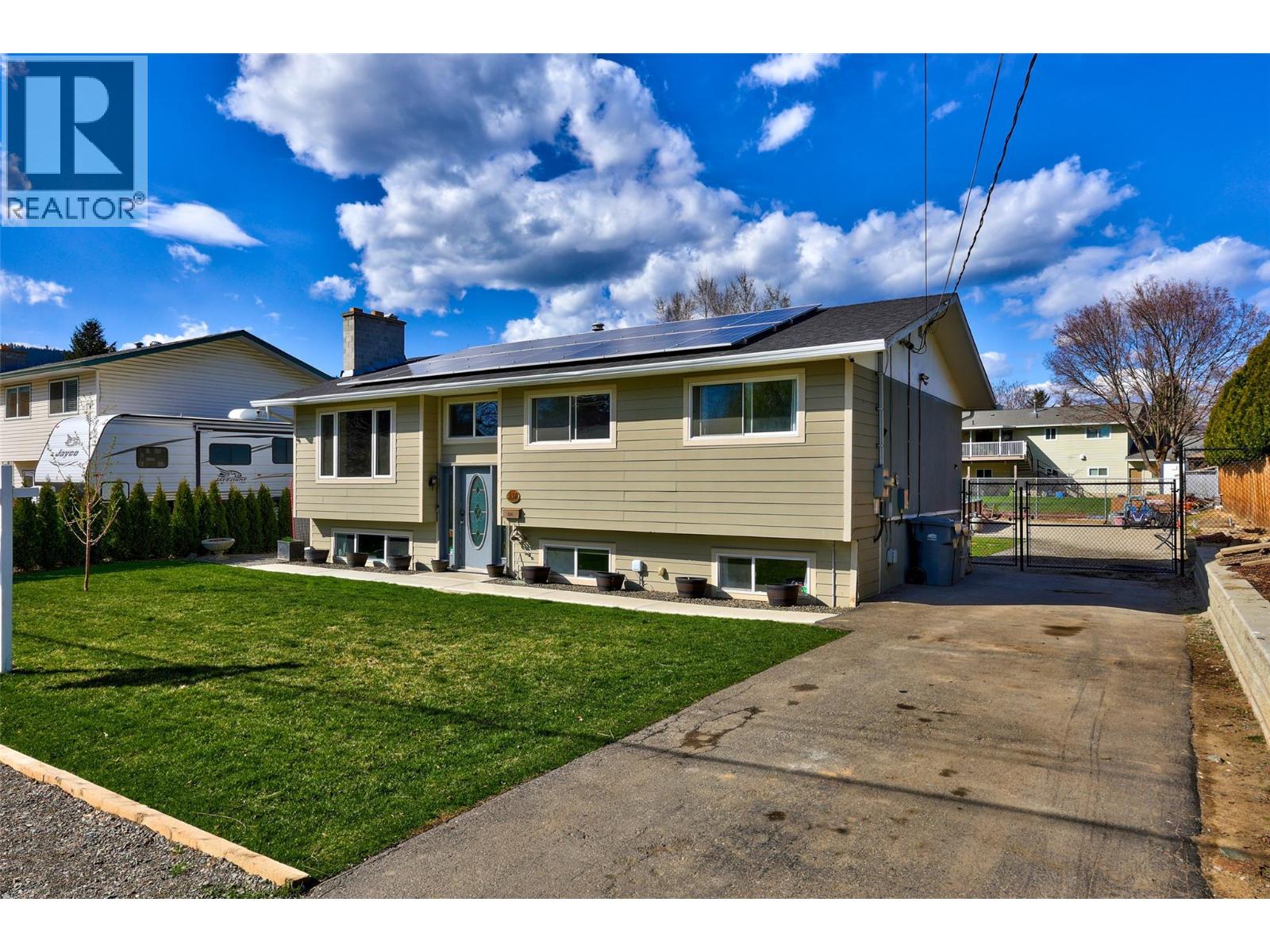 332 CHETWYND DRIVE - Image 2