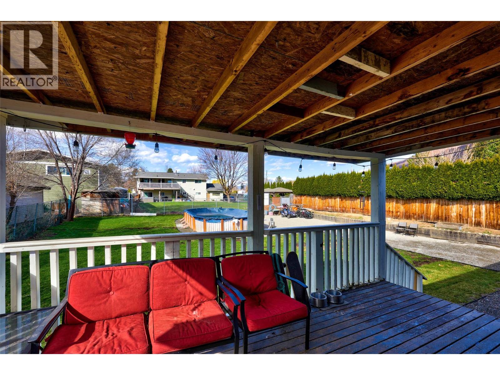 332 CHETWYND DRIVE - 29