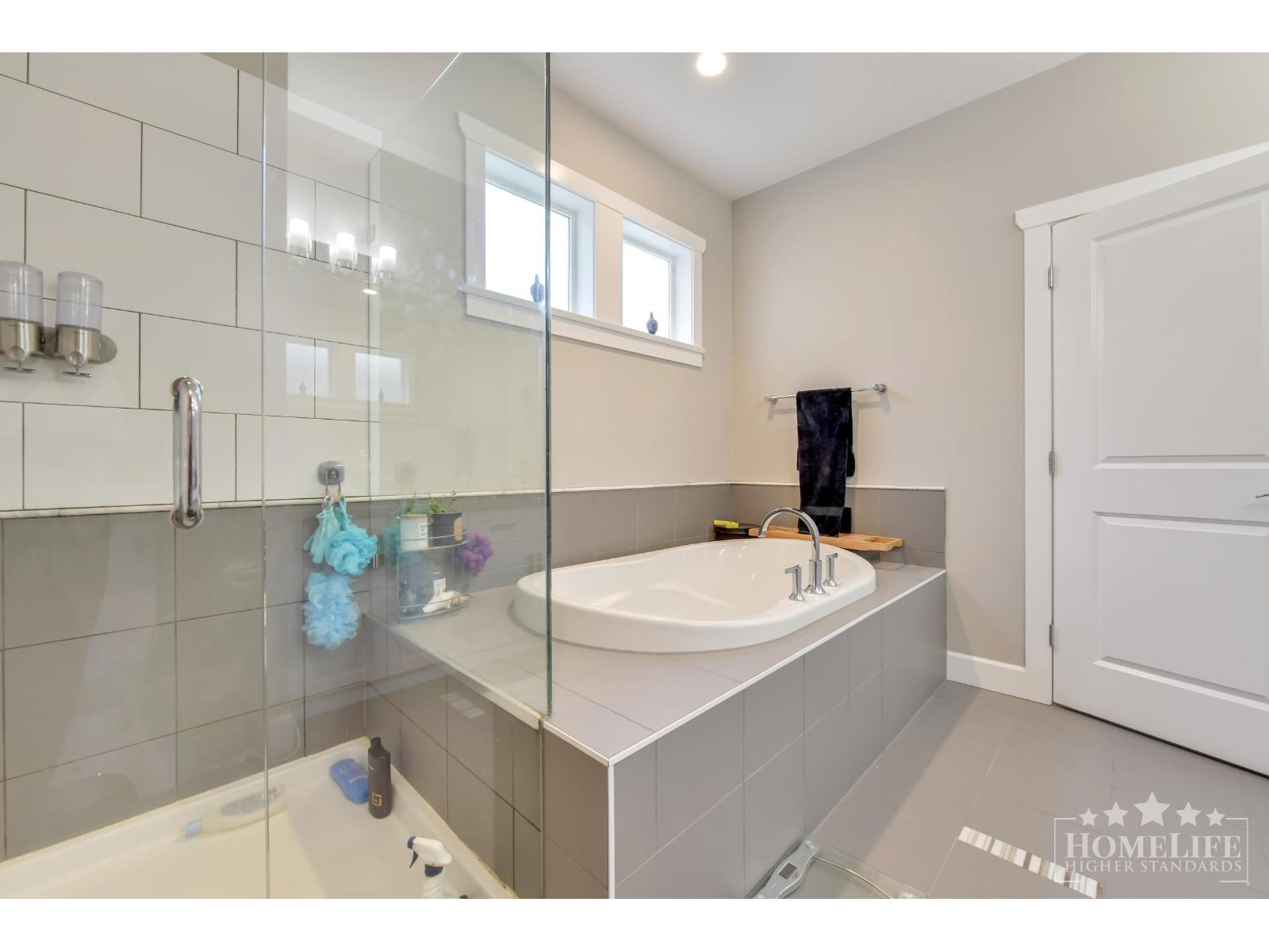 21073 78A AVENUE, Langley