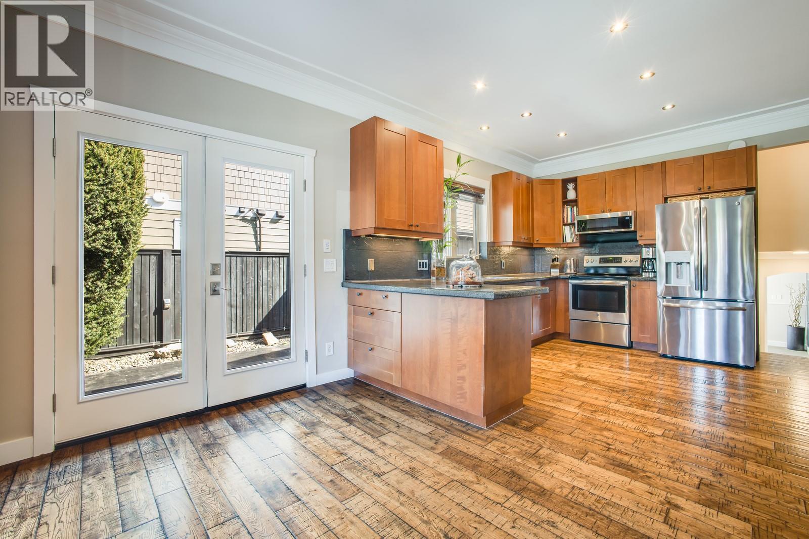 819 CADDER AVENUE - 14