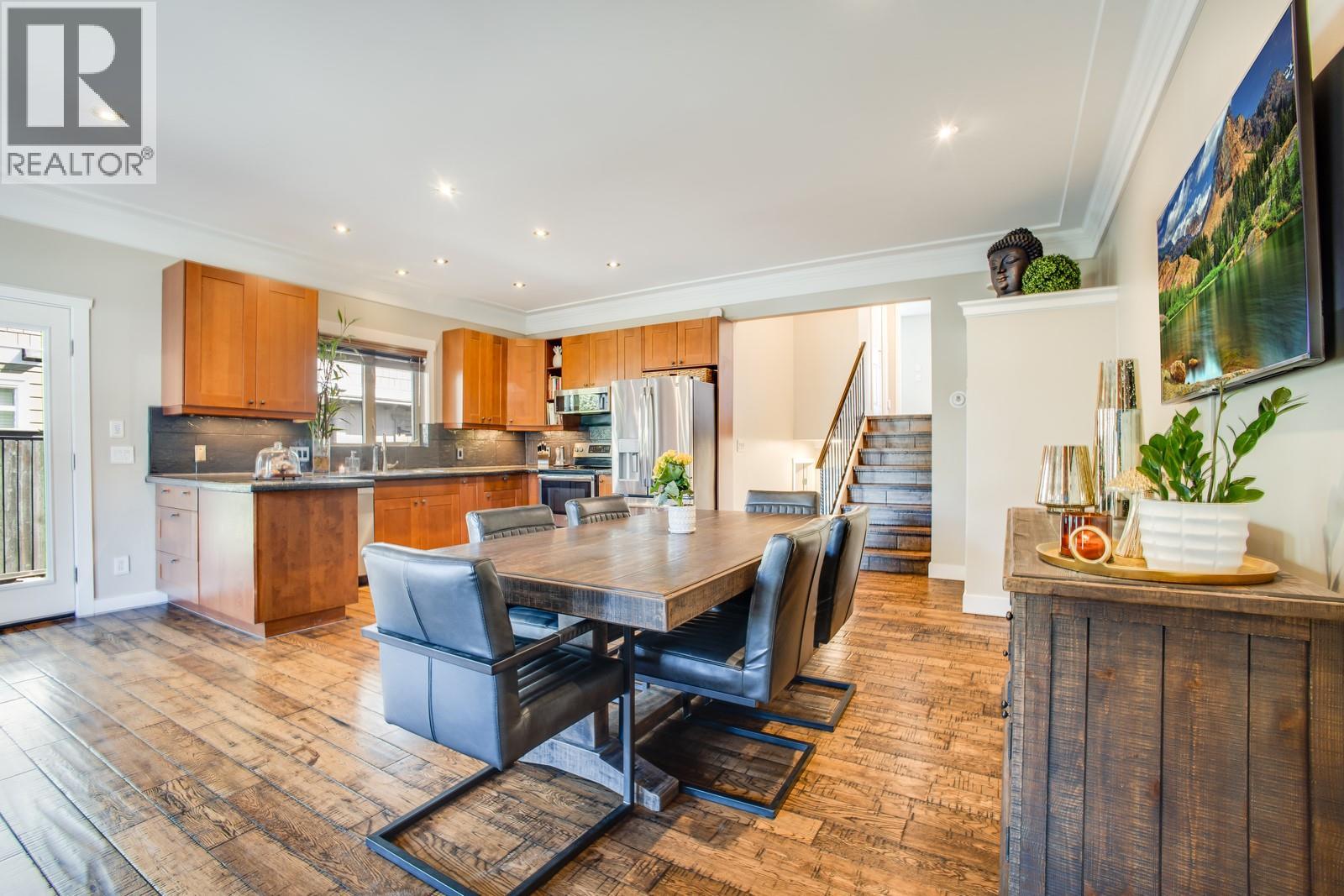 819 CADDER AVENUE - 9