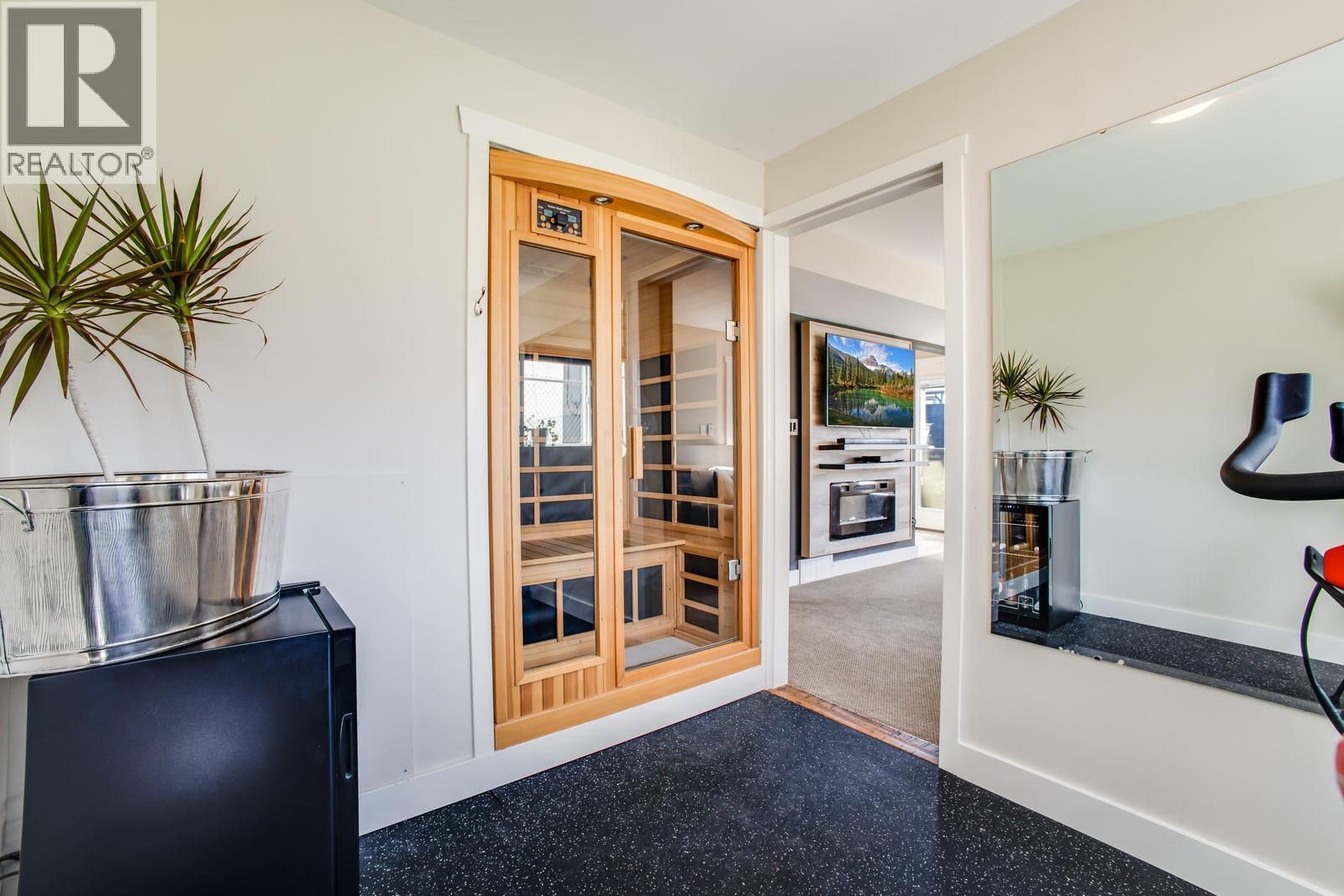 819 Cadder Avenue - 50